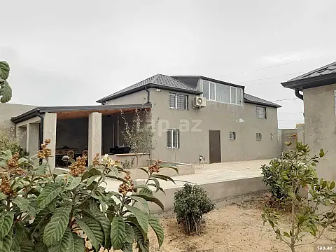 Satılır 6 otaqlı həyət evi