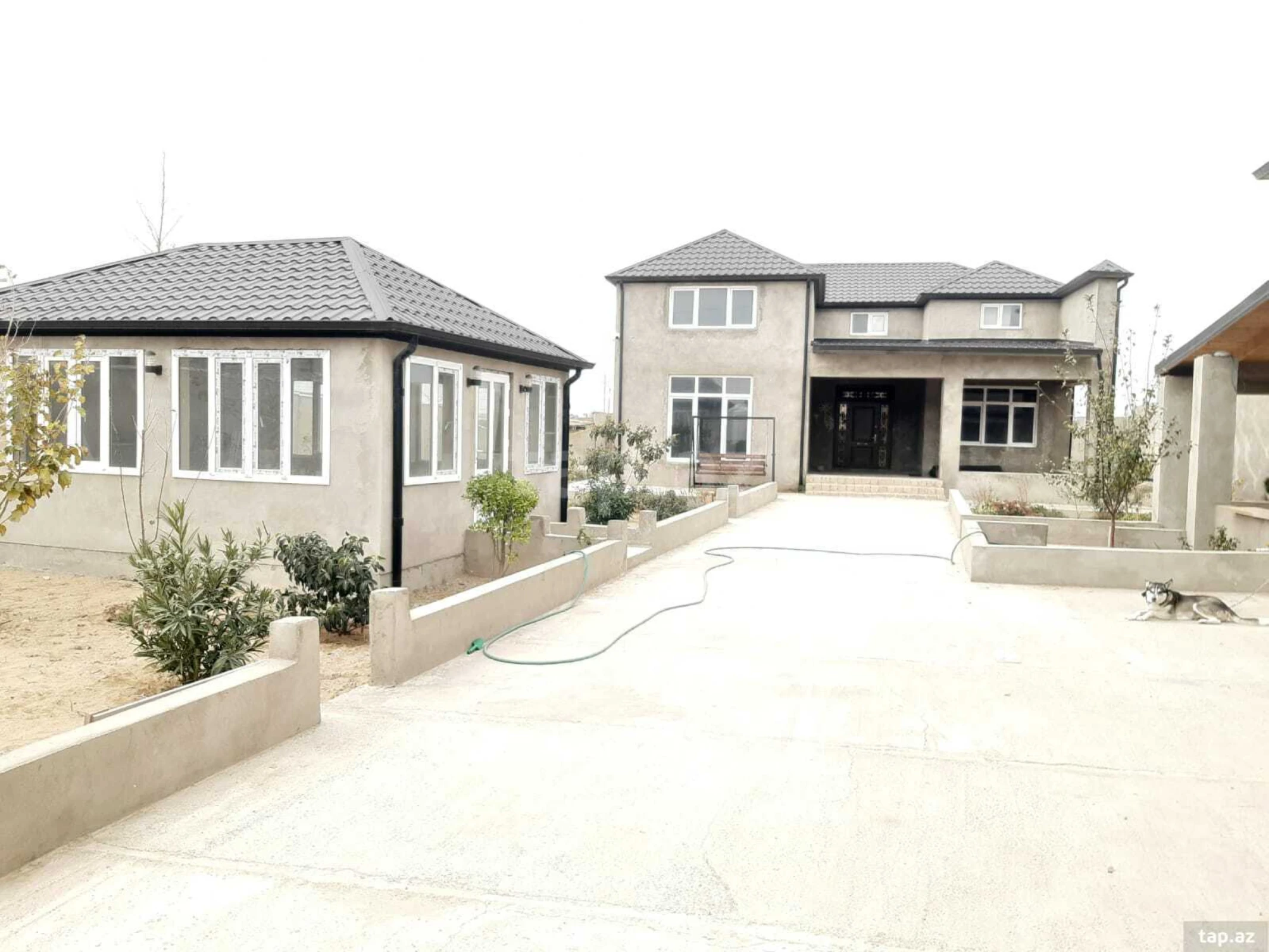 Satılır 6 otaqlı həyət evi