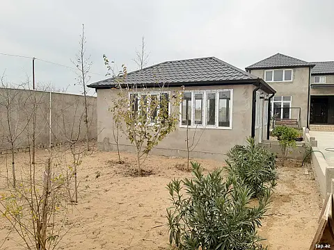 Satılır 6 otaqlı həyət evi