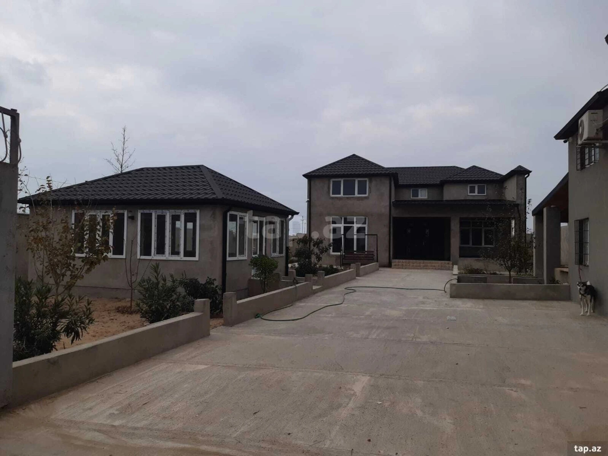 Satılır 6 otaqlı həyət evi