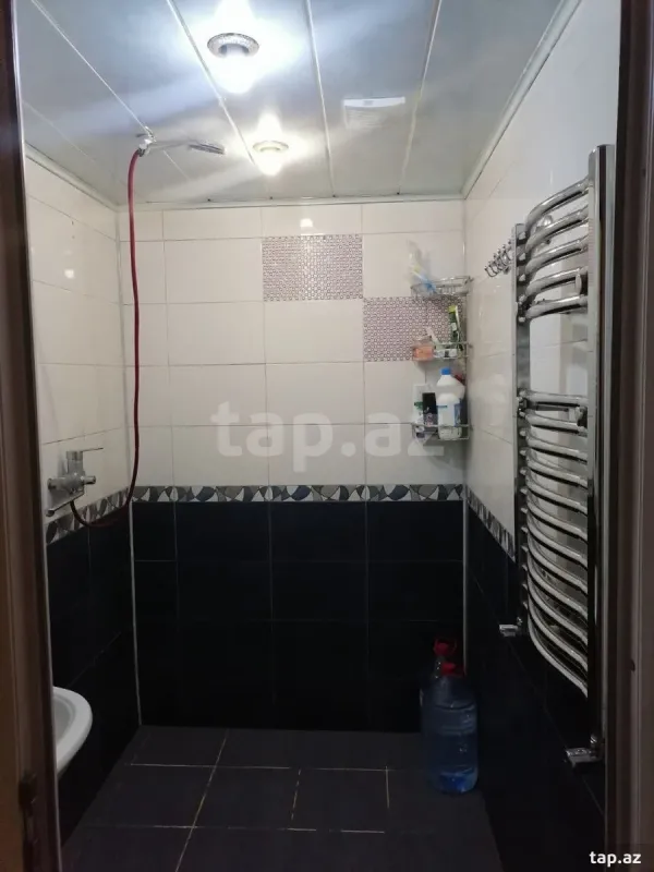 Kirayə verilir 2 otaqlı yeni tikili 70 m²