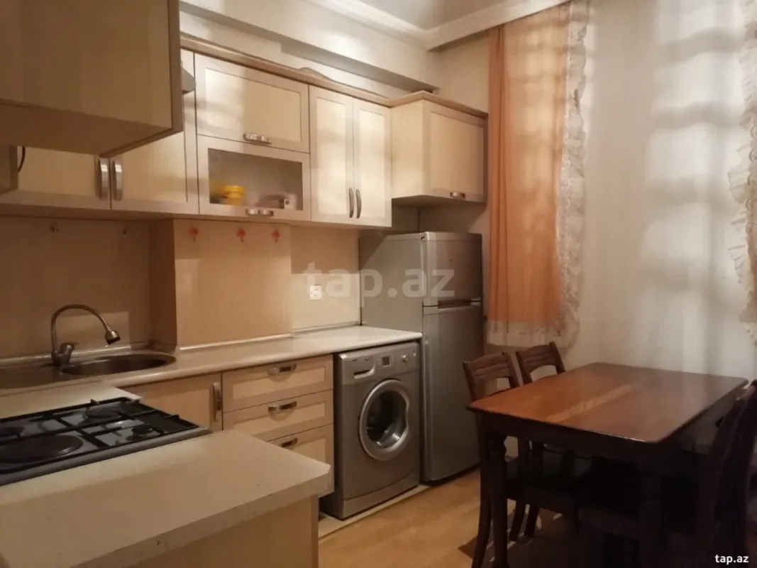 Kirayə verilir 2 otaqlı yeni tikili 70 m²