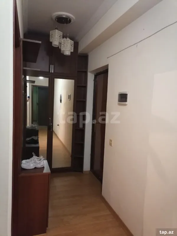 Kirayə verilir 2 otaqlı yeni tikili 70 m²