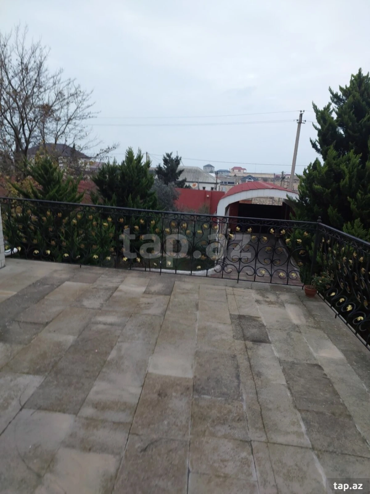 Satılır 5 otaqlı həyət evi