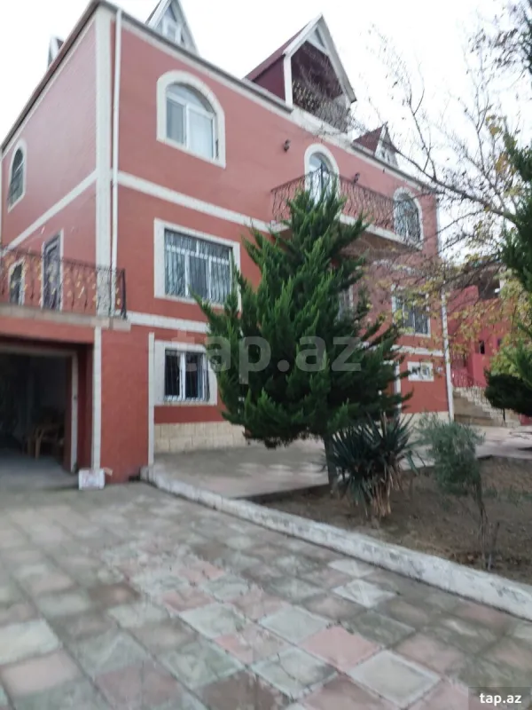 Satılır 5 otaqlı həyət evi