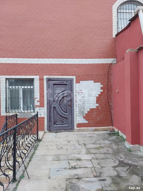 Satılır 5 otaqlı həyət evi