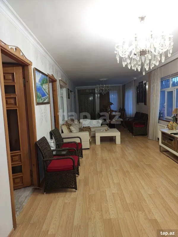 Satılır 5 otaqlı həyət evi