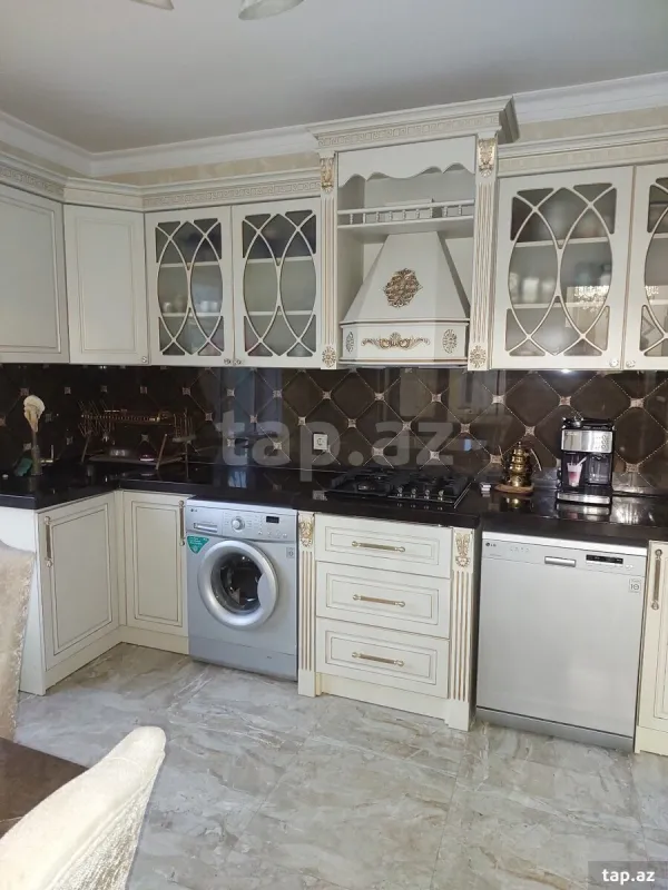 Satılır 5 otaqlı həyət evi