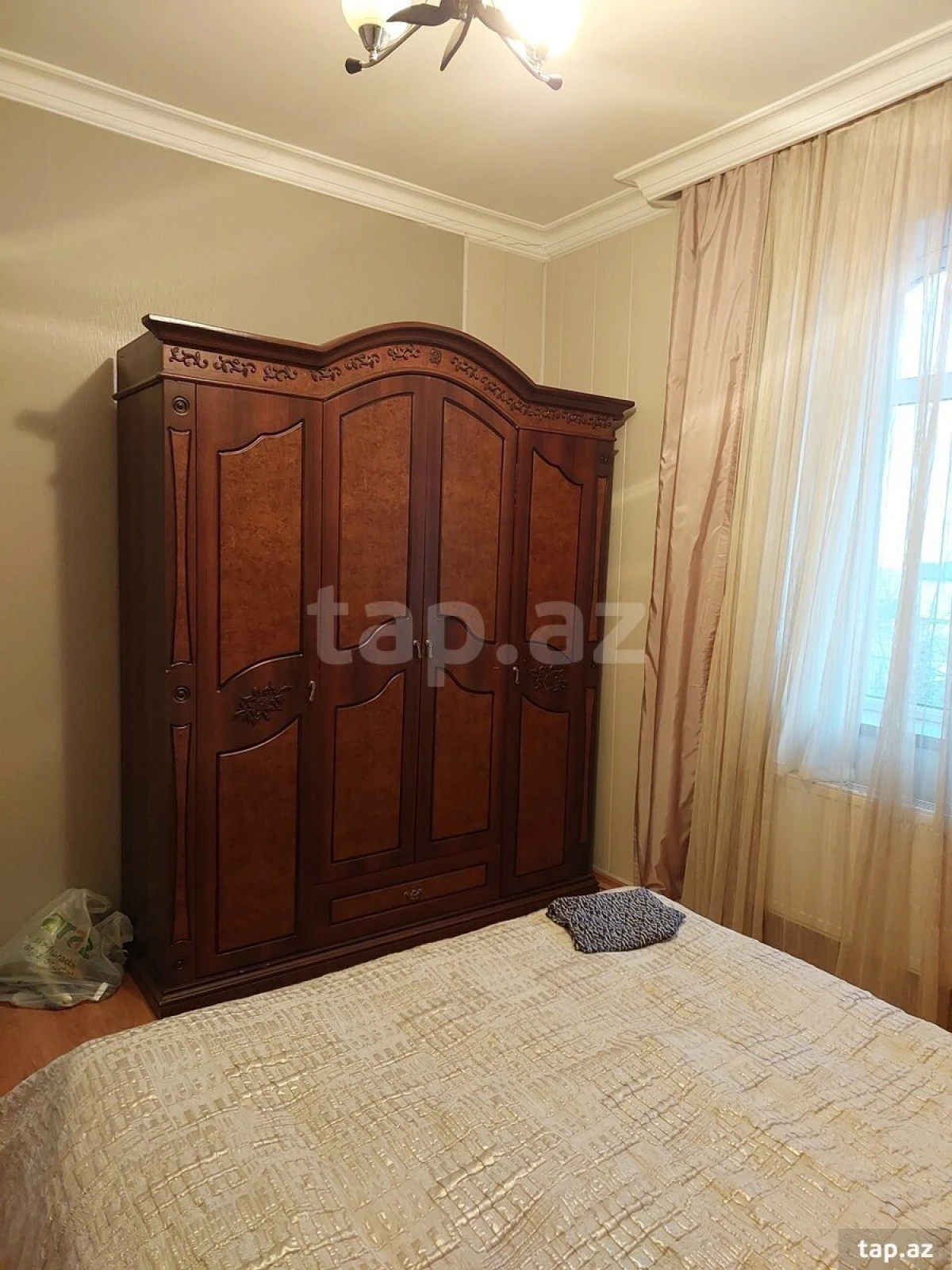 Satılır 5 otaqlı həyət evi