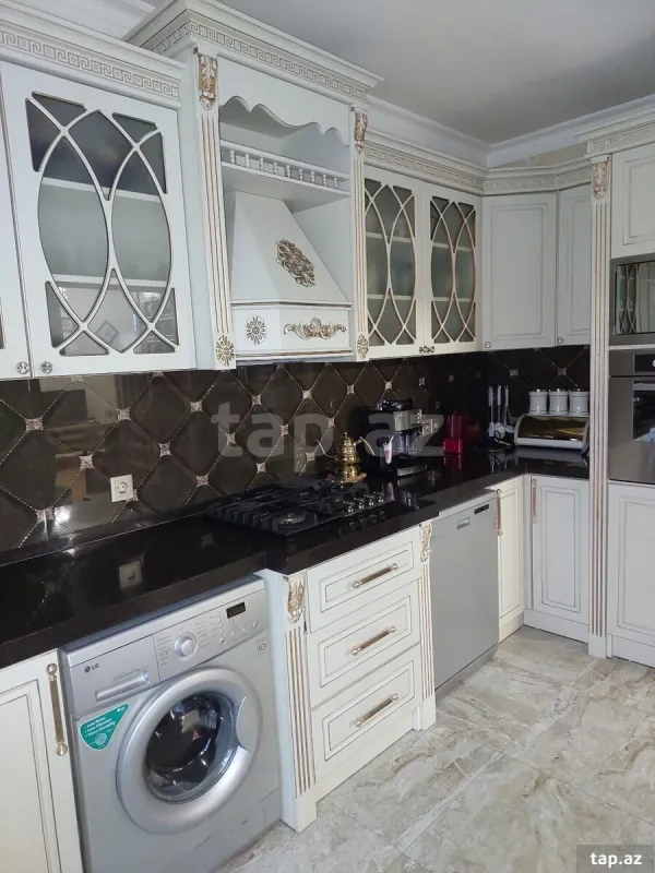 Satılır 5 otaqlı həyət evi