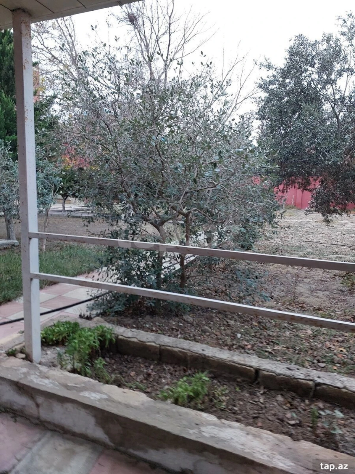 Satılır 5 otaqlı həyət evi