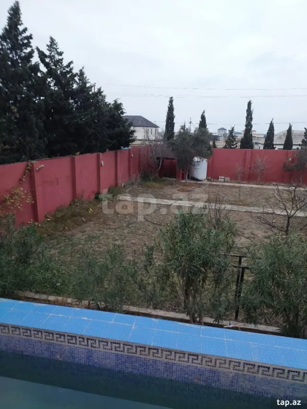 Satılır 5 otaqlı həyət evi