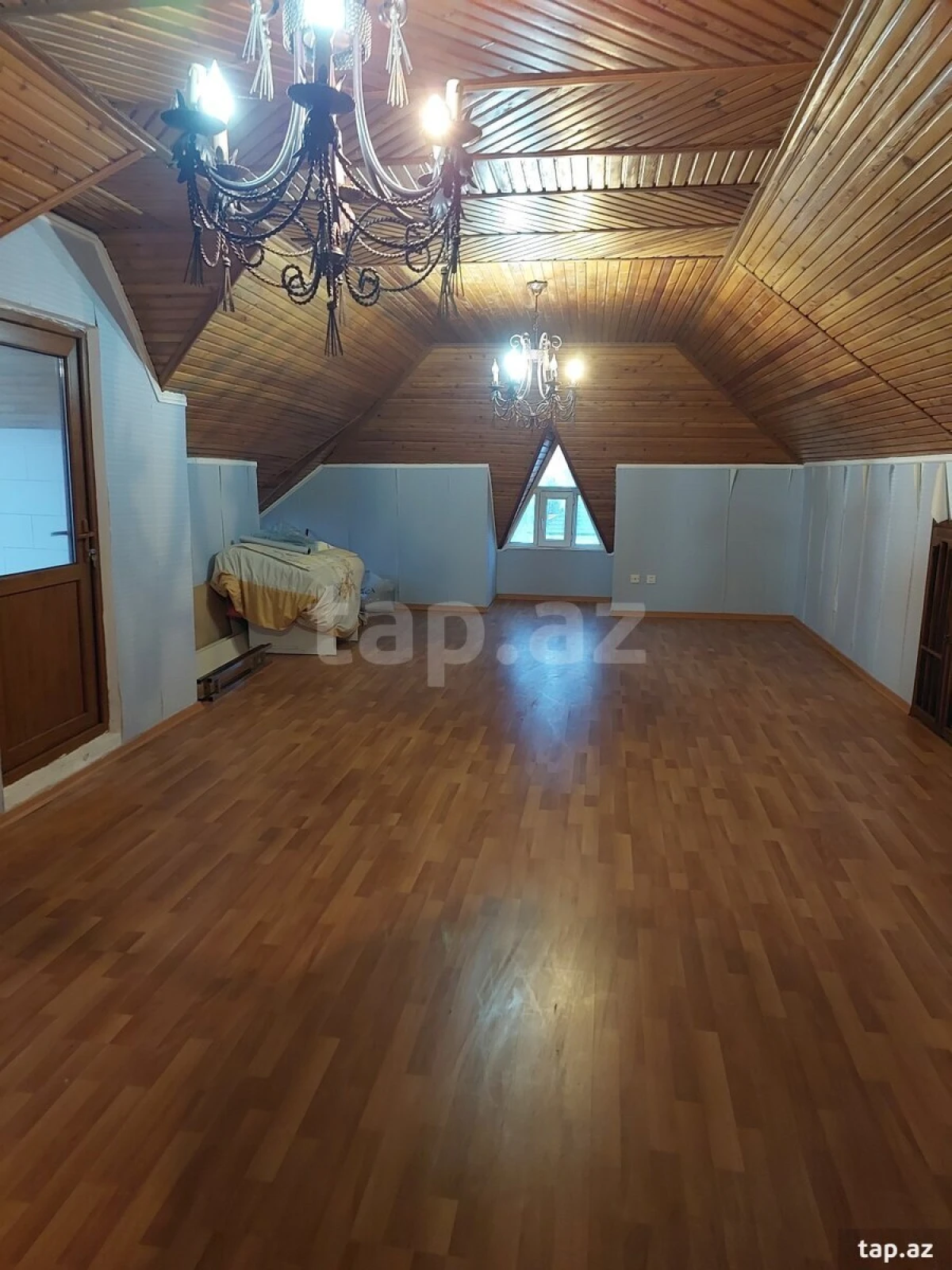 Satılır 5 otaqlı həyət evi