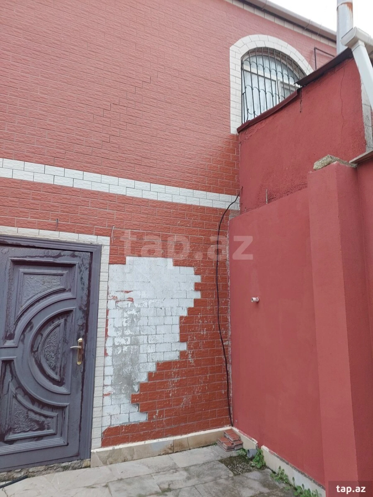 Satılır 5 otaqlı həyət evi