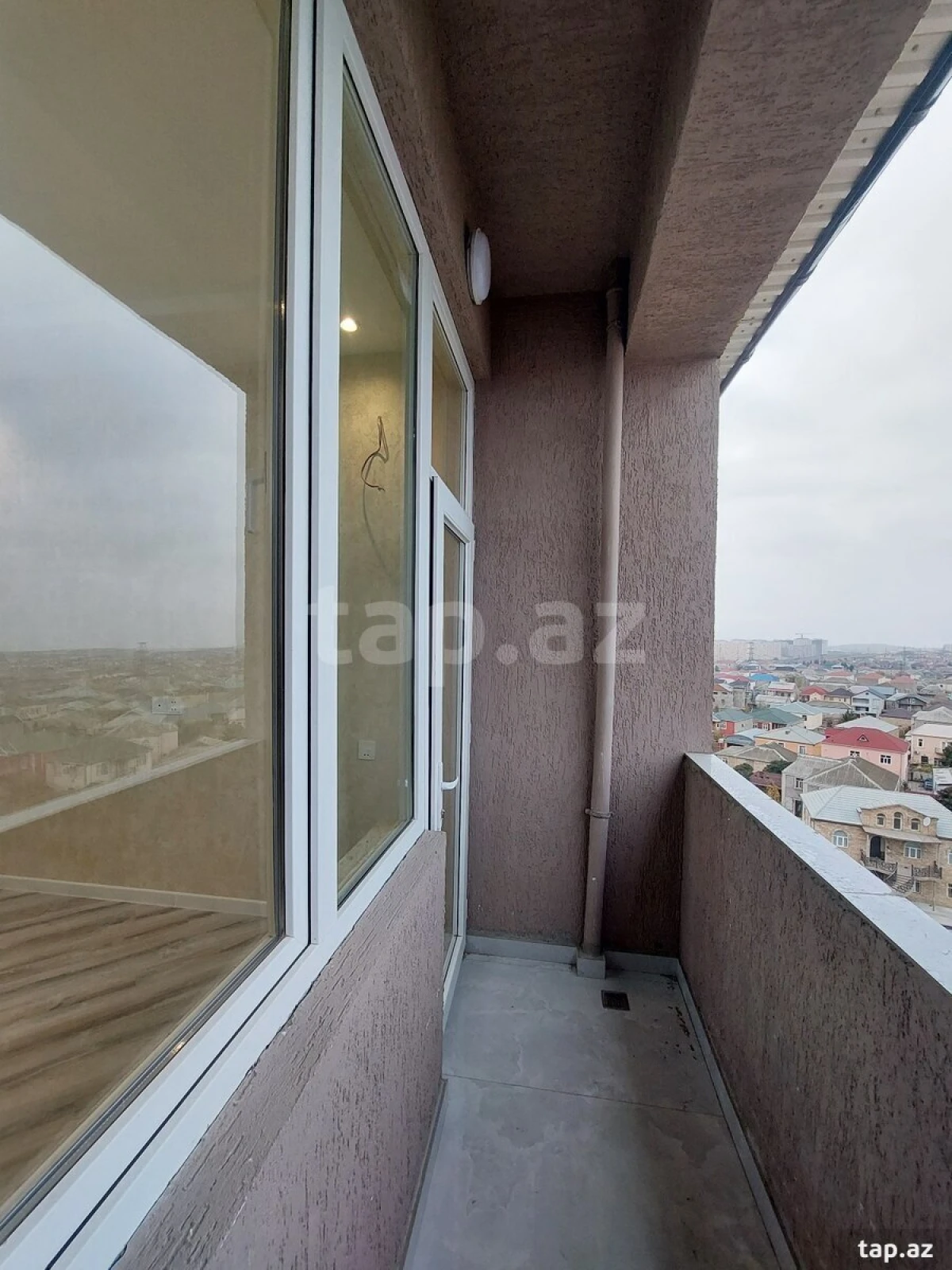 Satılır 3 otaqlı yeni tikili 61 m²