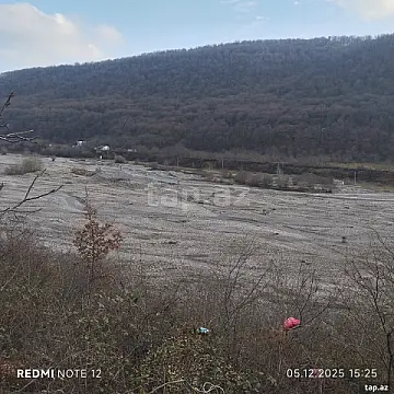 Satılır 6 otaqlı həyət evi