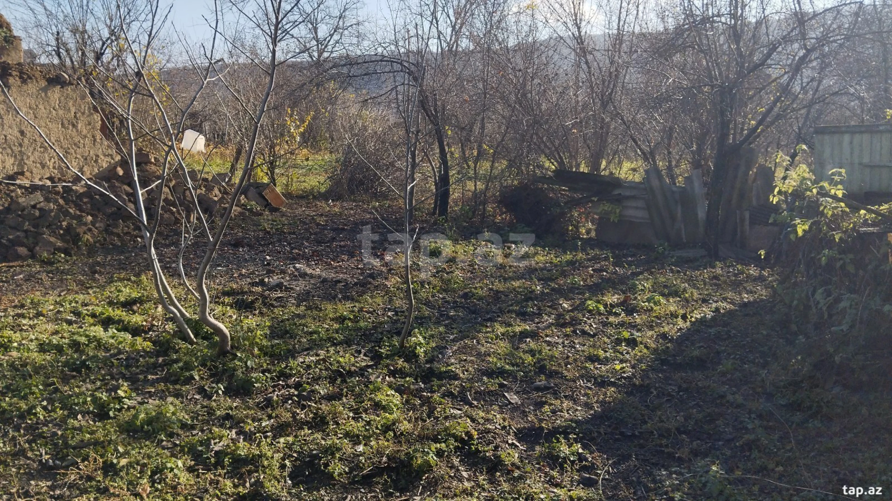 Satılır 6 otaqlı həyət evi