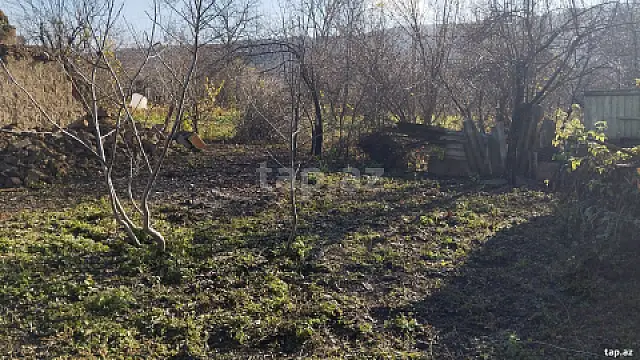 Satılır 6 otaqlı həyət evi