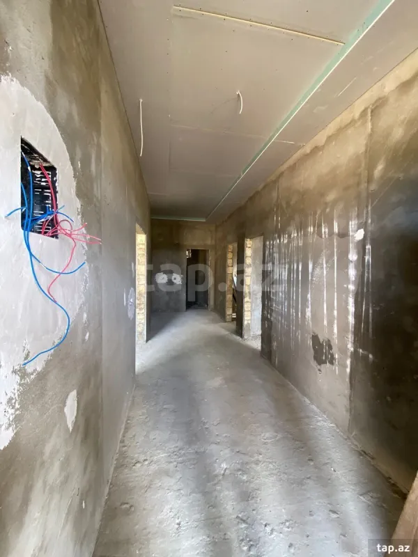 Satılır 4 otaqlı həyət evi