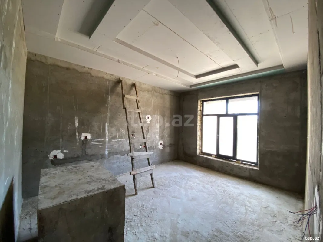 Satılır 4 otaqlı həyət evi