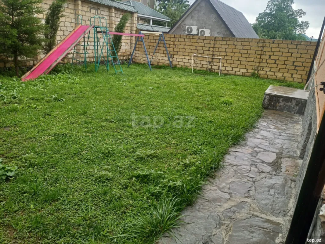 Satılır 5 otaqlı həyət evi