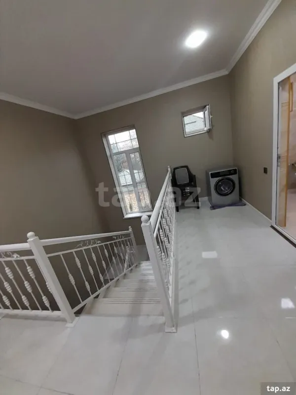 Satılır 5 otaqlı həyət evi