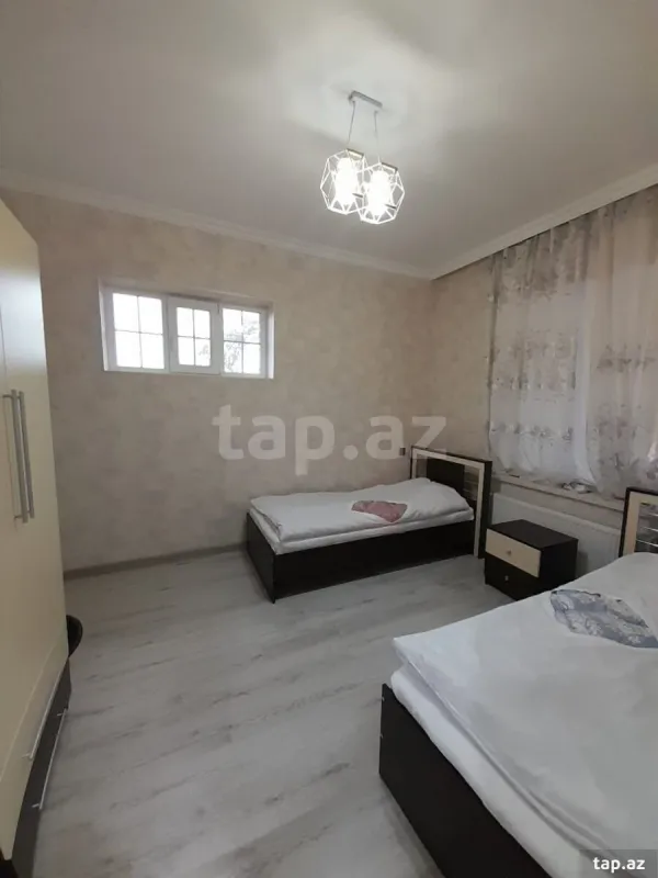 Satılır 5 otaqlı həyət evi