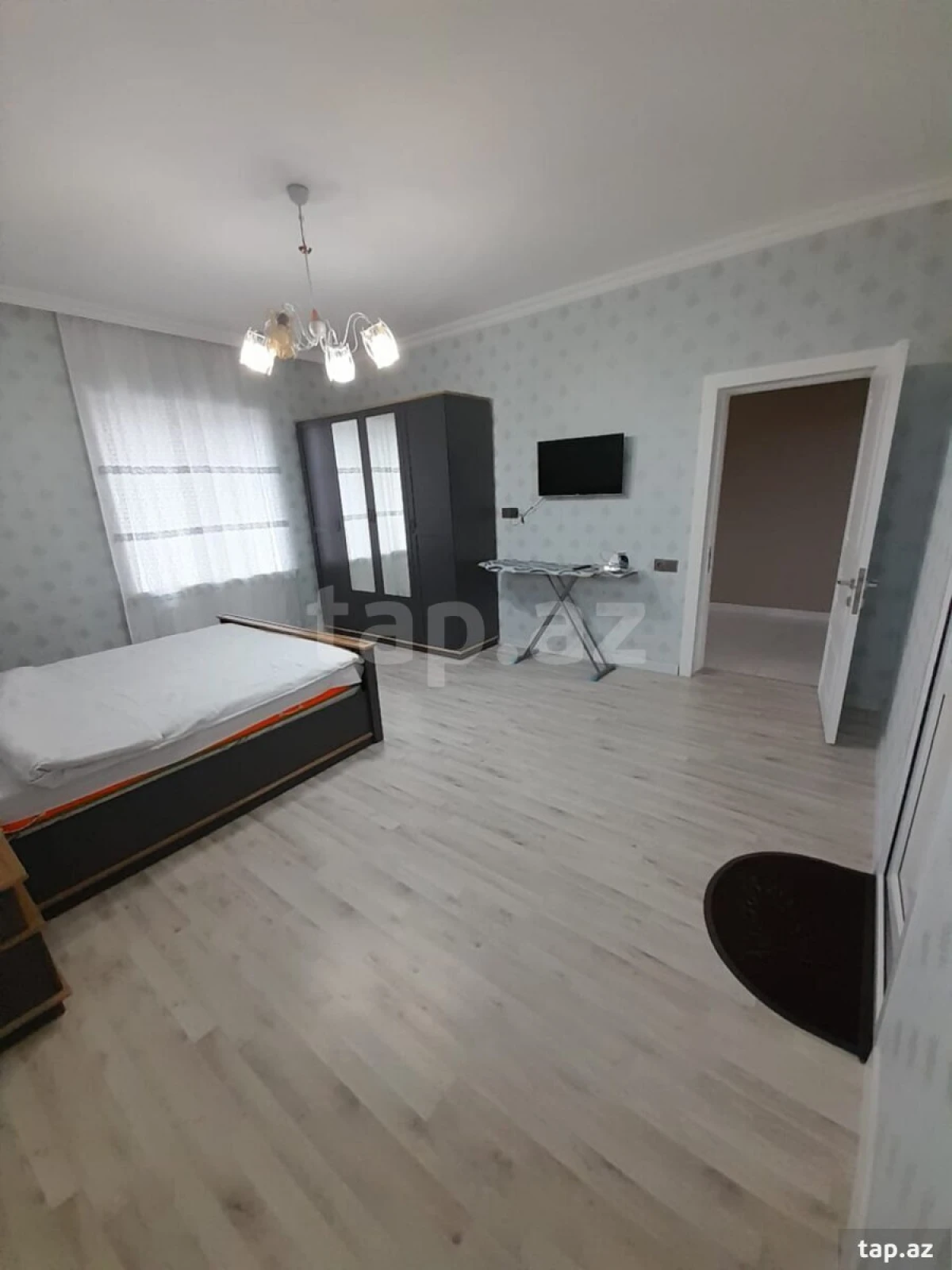 Satılır 5 otaqlı həyət evi