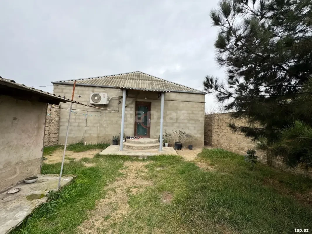 Satılır 3 otaqlı həyət evi 210 m²