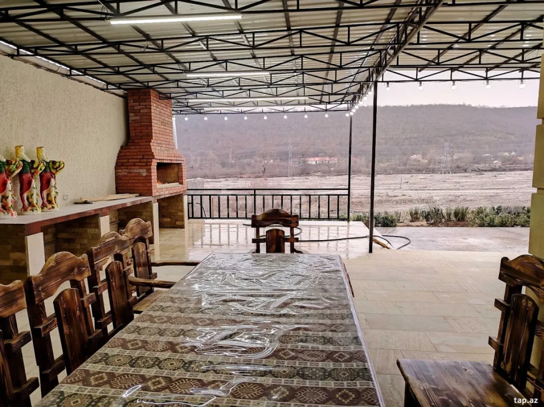 Kirayə verilir 3 otaqlı həyət evi 140 m²