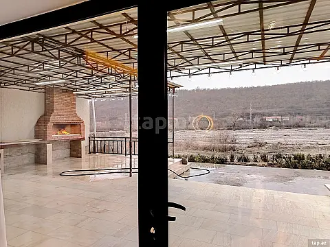 Kirayə verilir 3 otaqlı həyət evi 140 m²