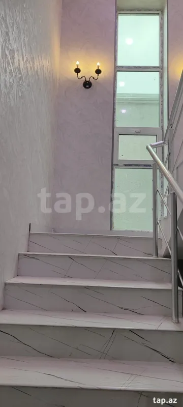 Satılır 5 otaqlı həyət evi