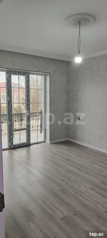 Satılır 5 otaqlı həyət evi