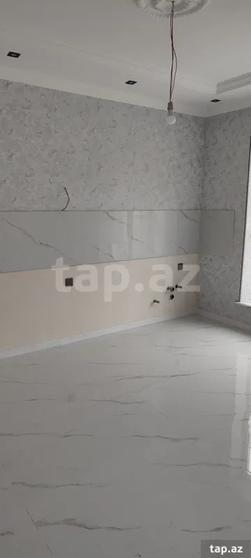 Satılır 5 otaqlı həyət evi