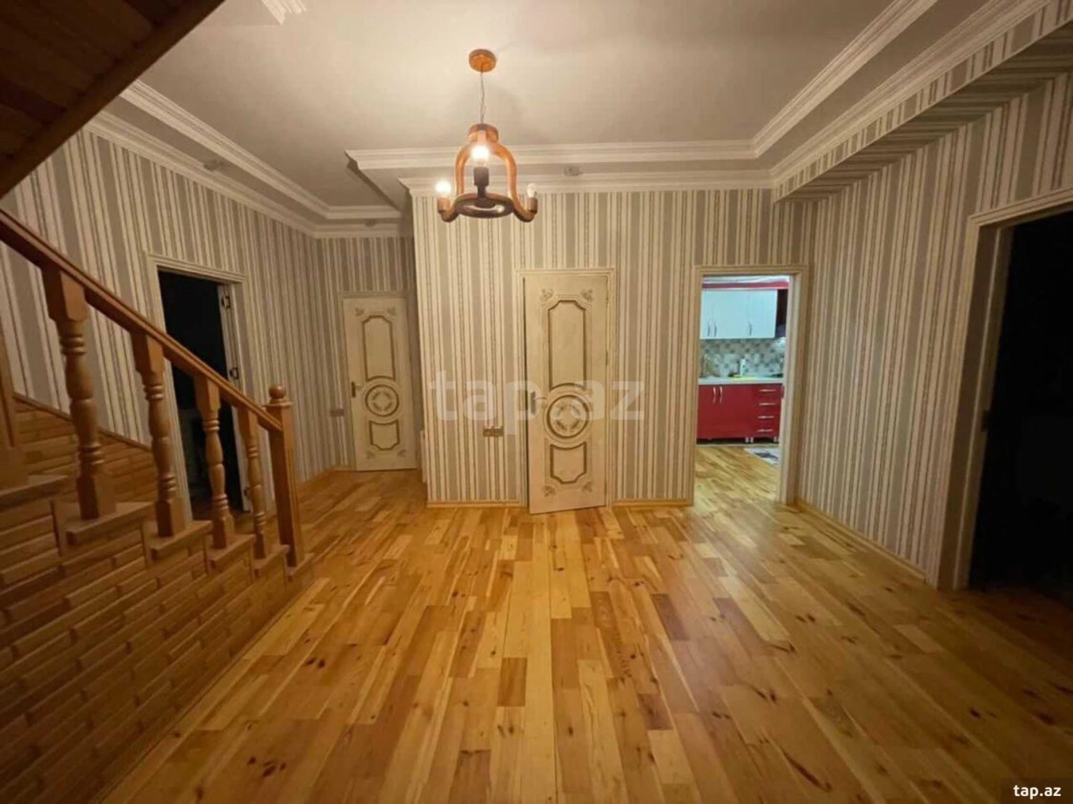 Kirayə verilir 6 otaqlı yeni tikili 240 m²