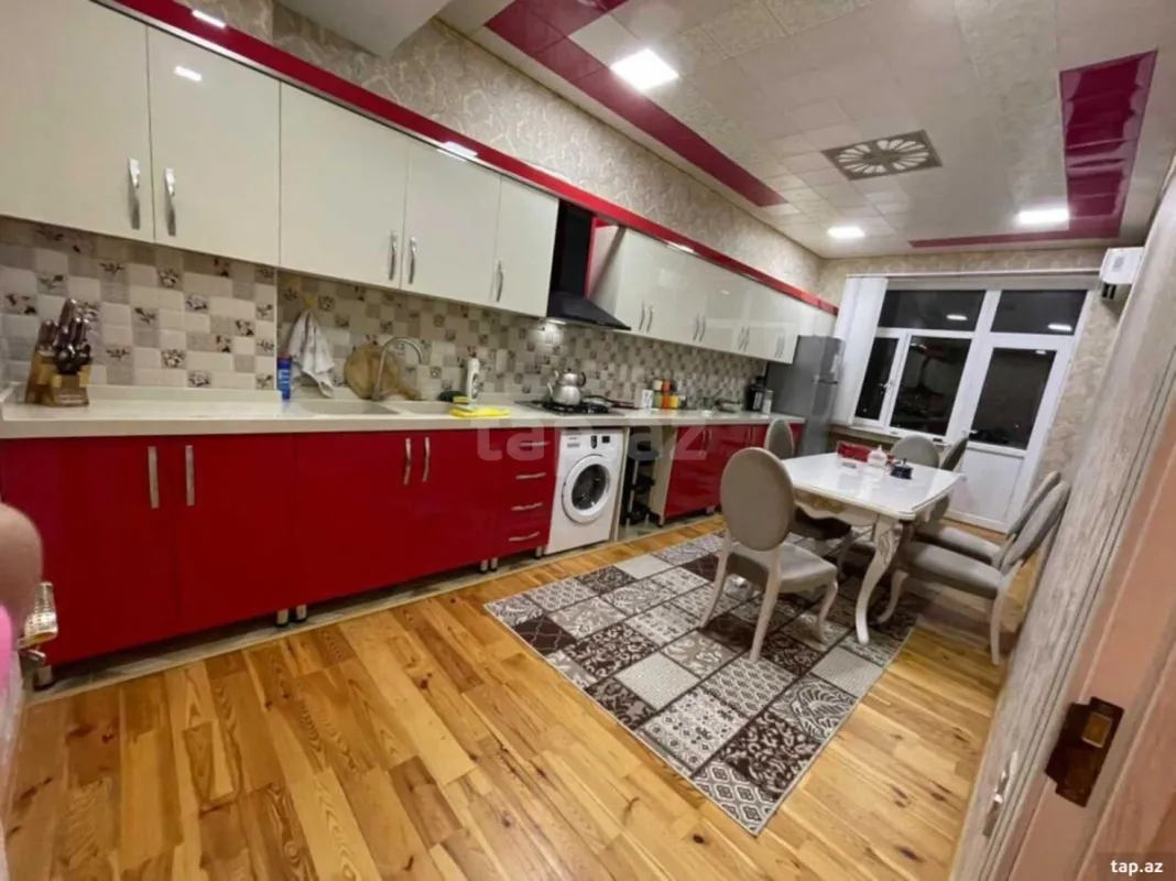 Kirayə verilir 6 otaqlı yeni tikili 240 m²