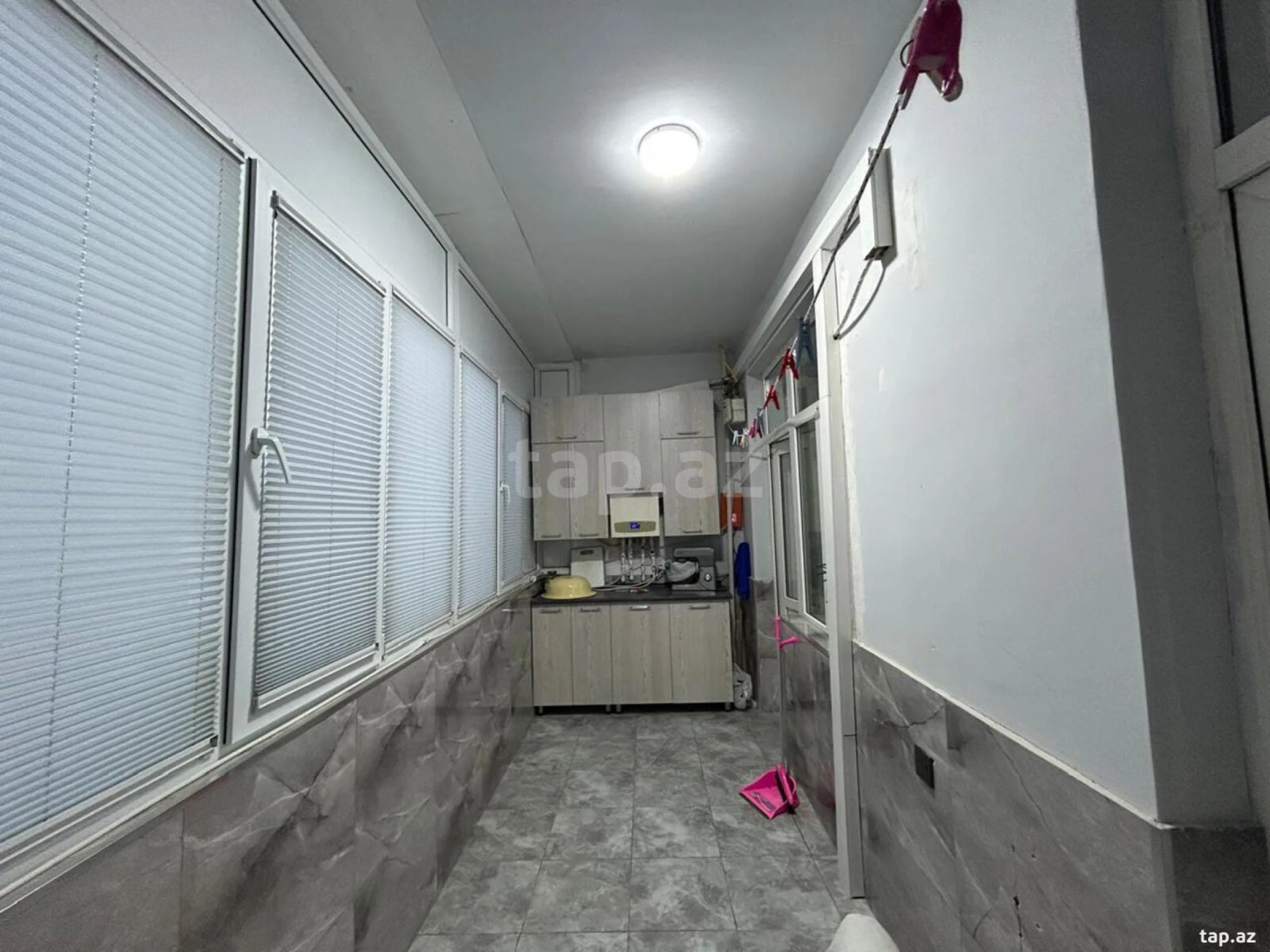 Satılır 3 otaqlı yeni tikili 135 m²