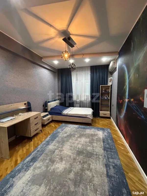 Satılır 3 otaqlı yeni tikili 135 m²