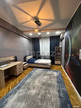 Satılır 3 otaqlı yeni tikili 135 m²
