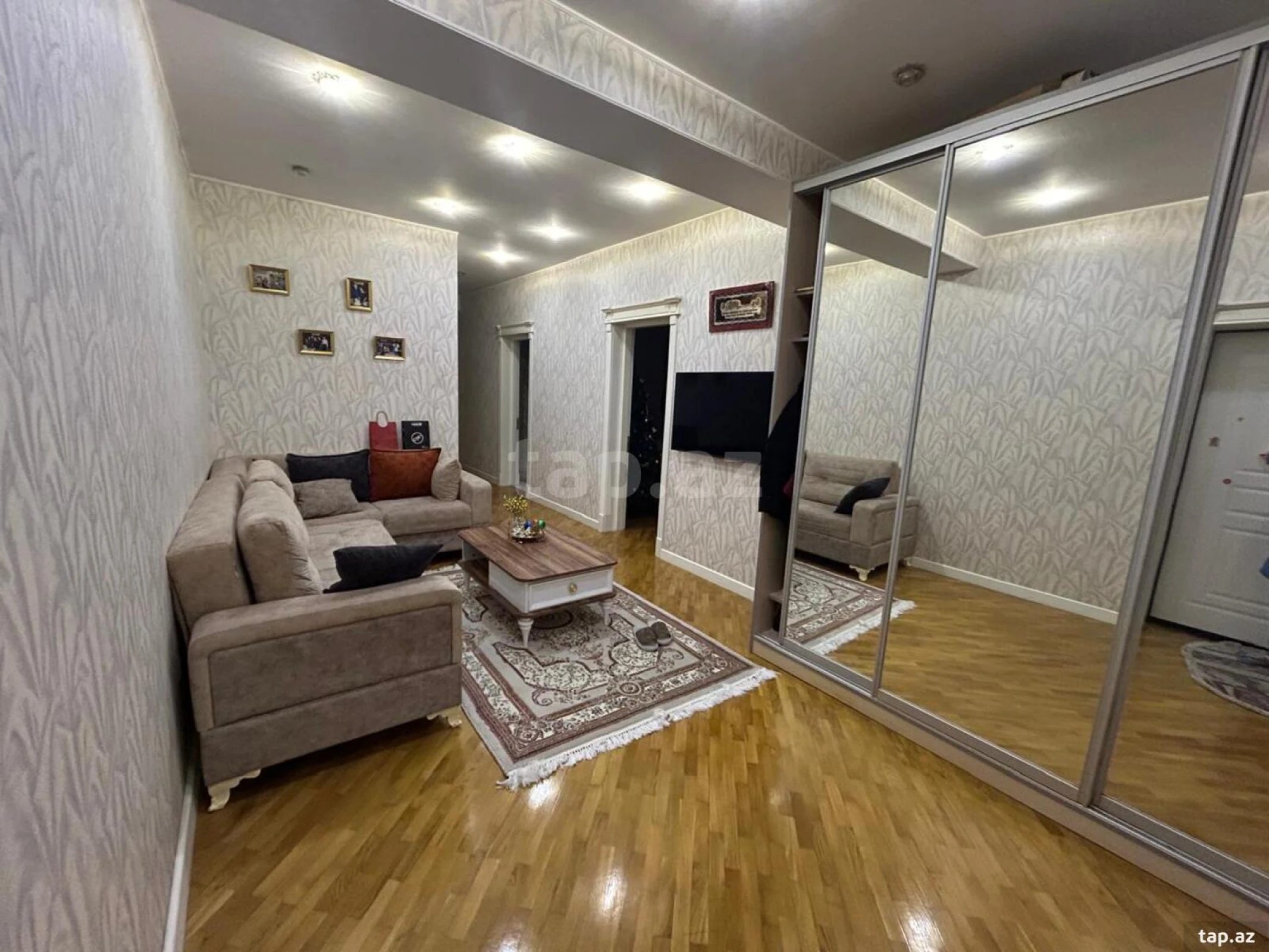 Satılır 3 otaqlı yeni tikili 135 m²