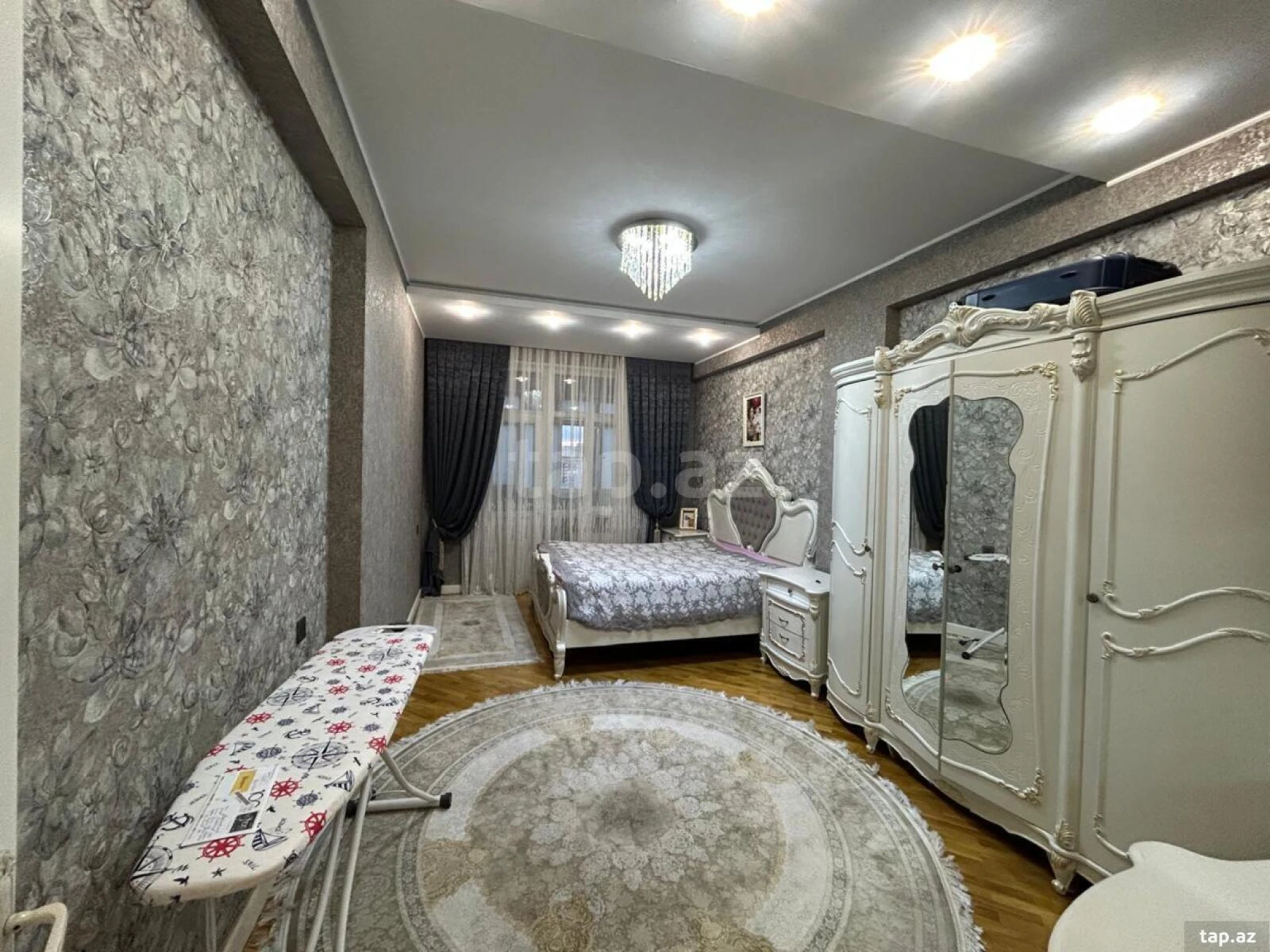Satılır 3 otaqlı yeni tikili 135 m²