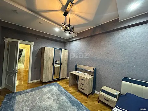 Satılır 3 otaqlı yeni tikili 135 m²