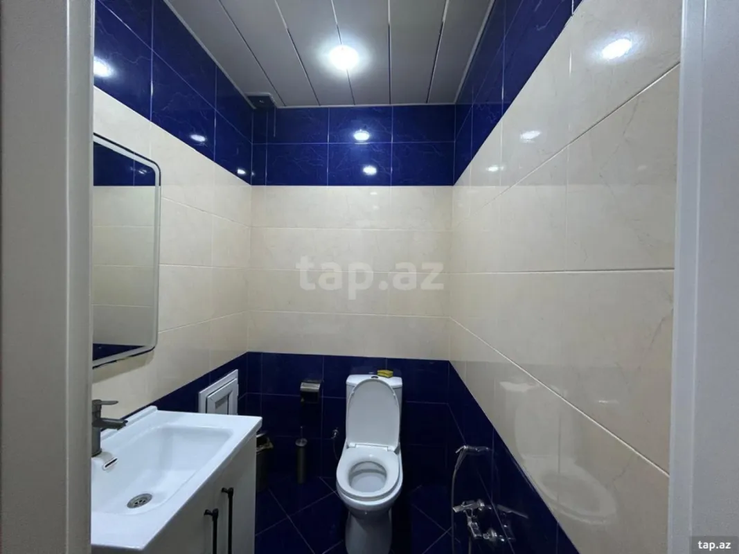 Satılır 3 otaqlı yeni tikili 135 m²