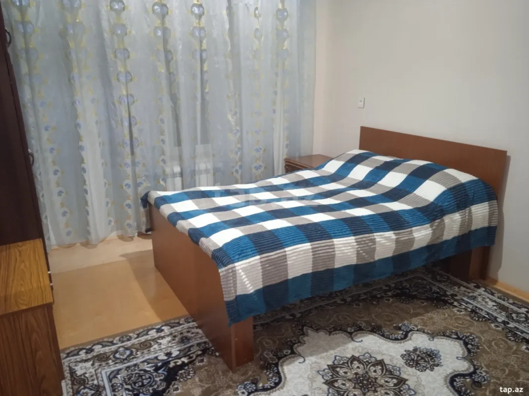 Kirayə verilir 5 otaqlı həyət evi