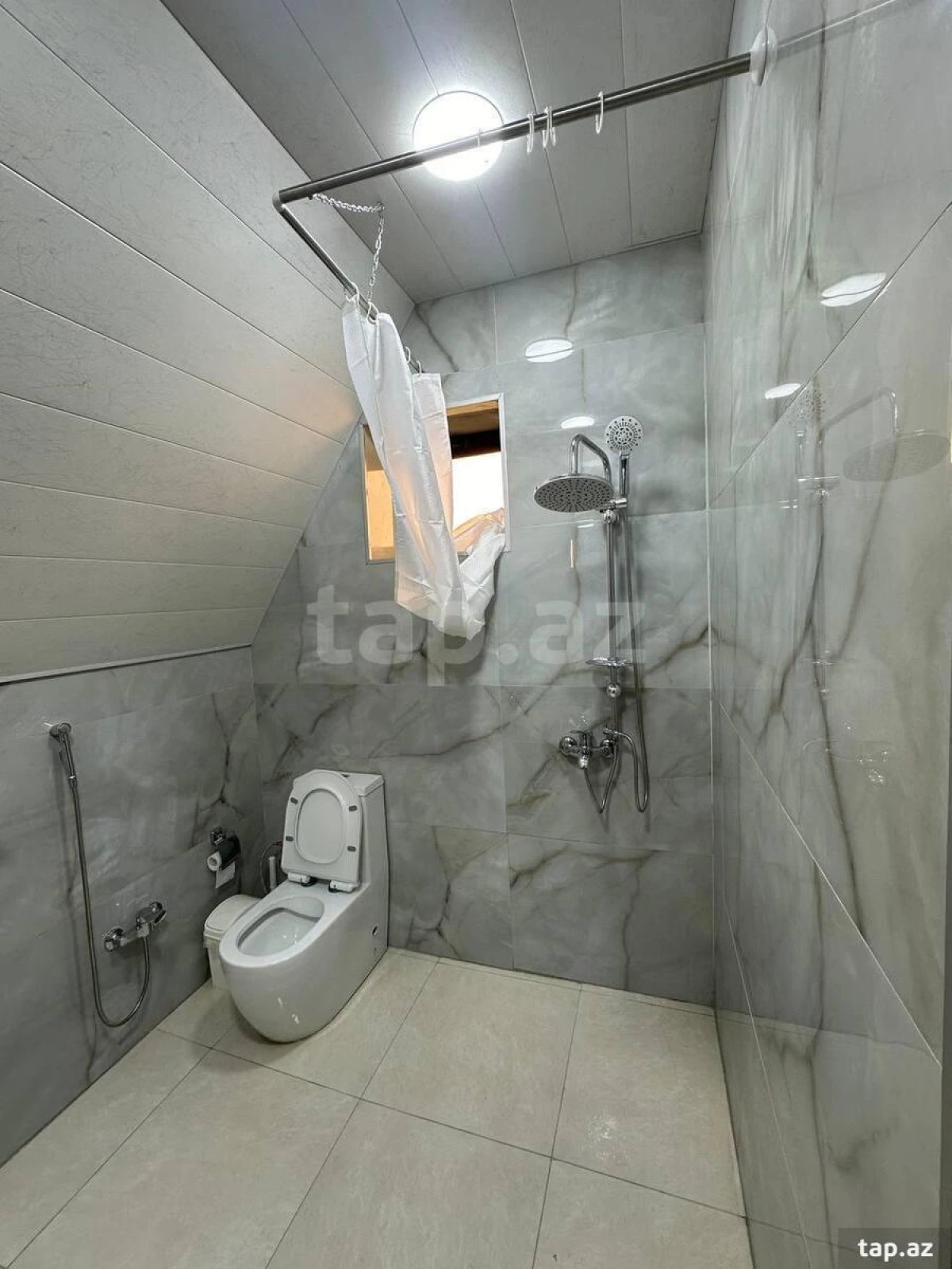 Kirayə verilir 3 otaqlı həyət evi 100 m²