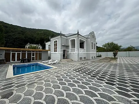 Kirayə verilir 4 otaqlı həyət evi 150 m² — Quba 4 otaq 150.00 m²