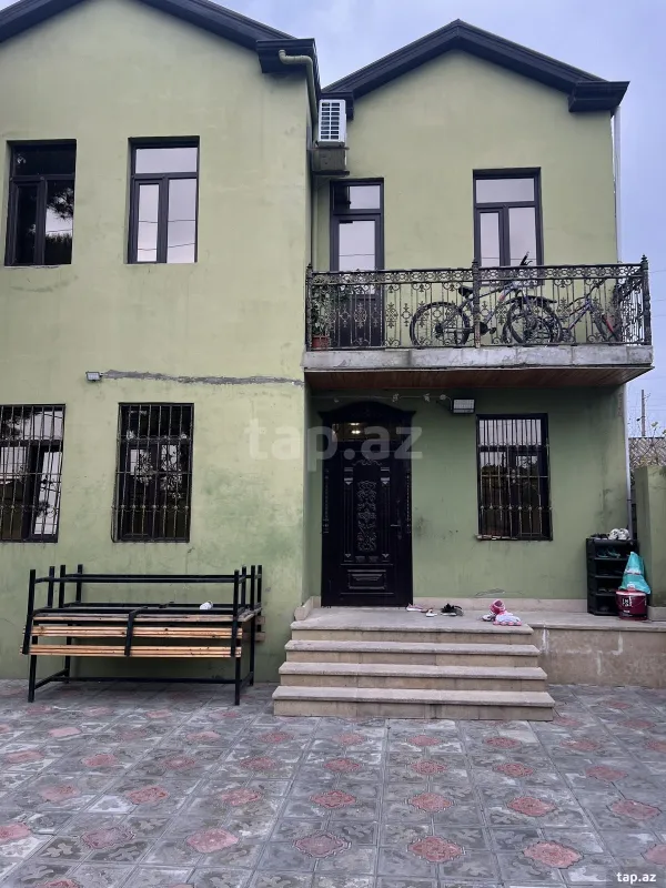 Satılır 5 otaqlı həyət evi 165 m²