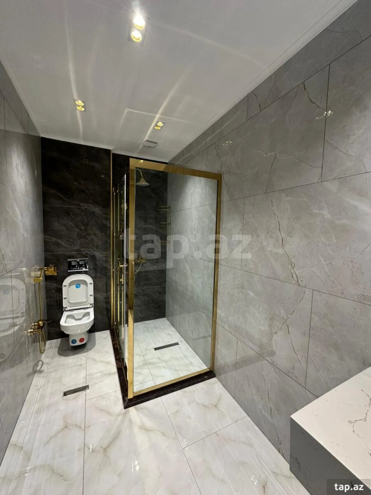 Kirayə verilir 3 otaqlı yeni tikili 115 m²