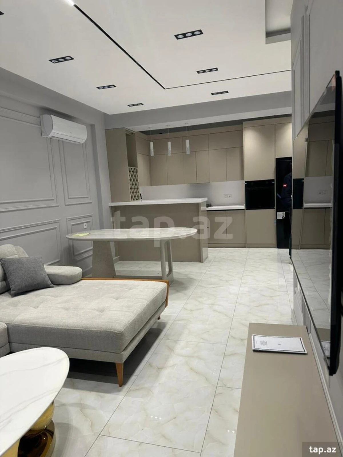 Kirayə verilir 3 otaqlı yeni tikili 115 m²