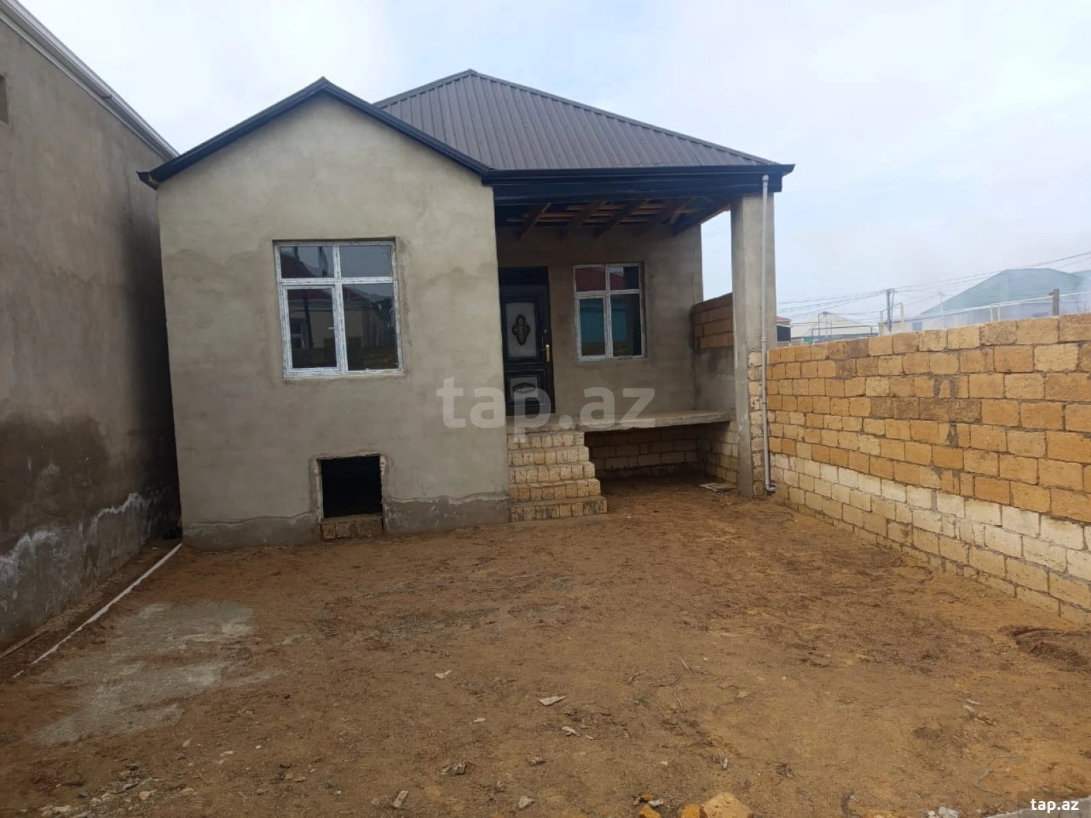 Satılır 3 otaqlı həyət evi